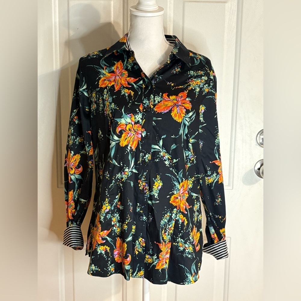 Foxcroft Wrinkle Free Stretch Black Floral Button-Up Blouse Fitted Fit size 12